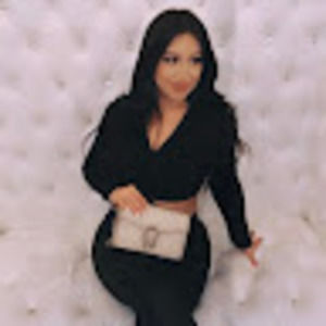 Meet your Posher, Adriana